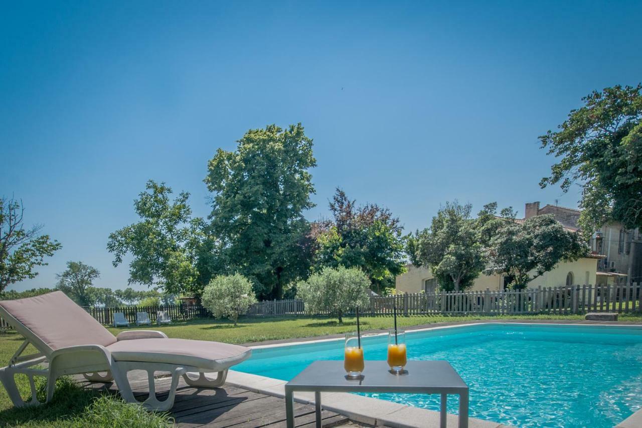 B&B Maison D'Hote Et Gite Mas D'Eymard Arles Esterno foto